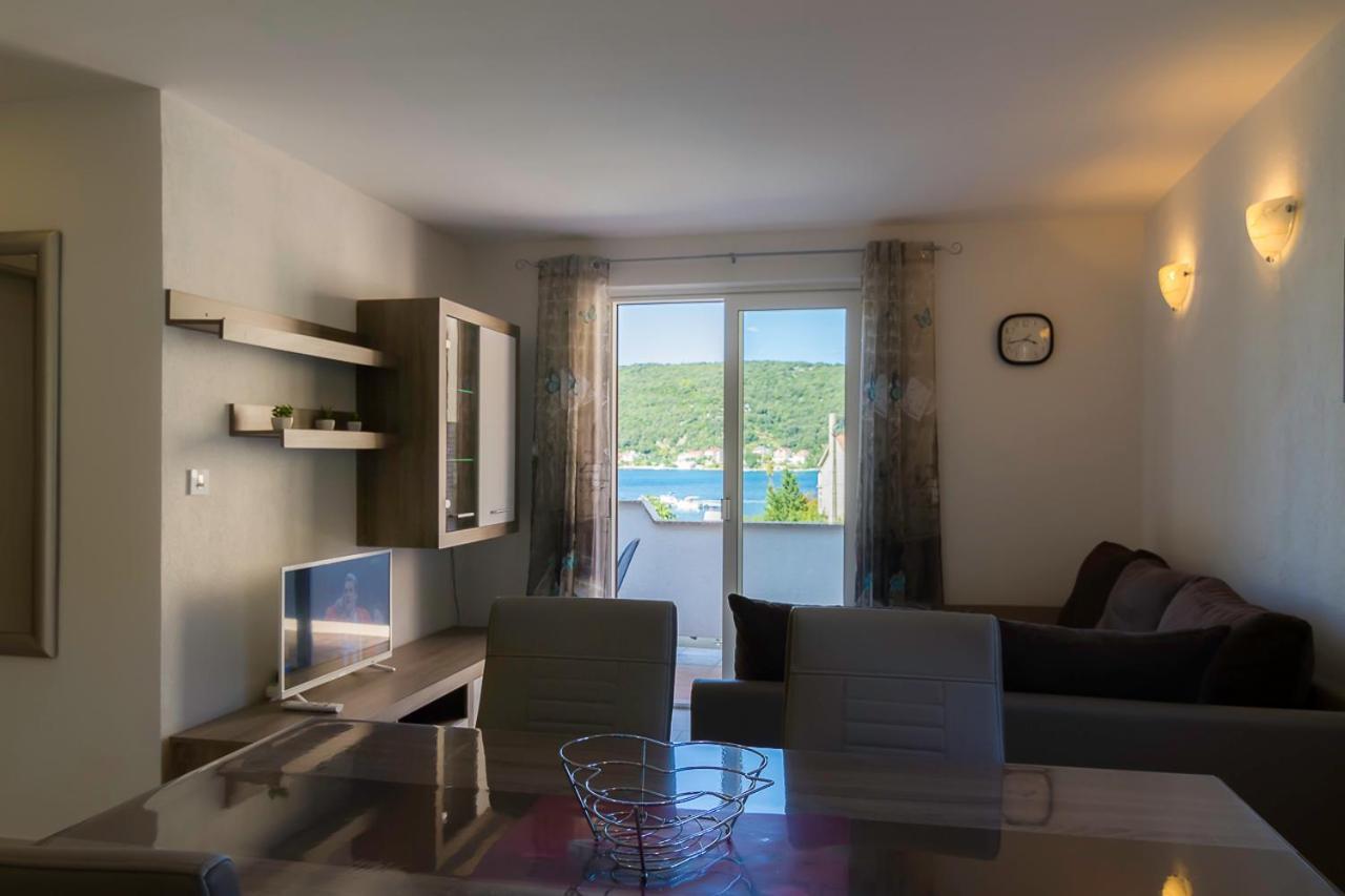 Apartment Tariba Supetarska Draga Exterior foto