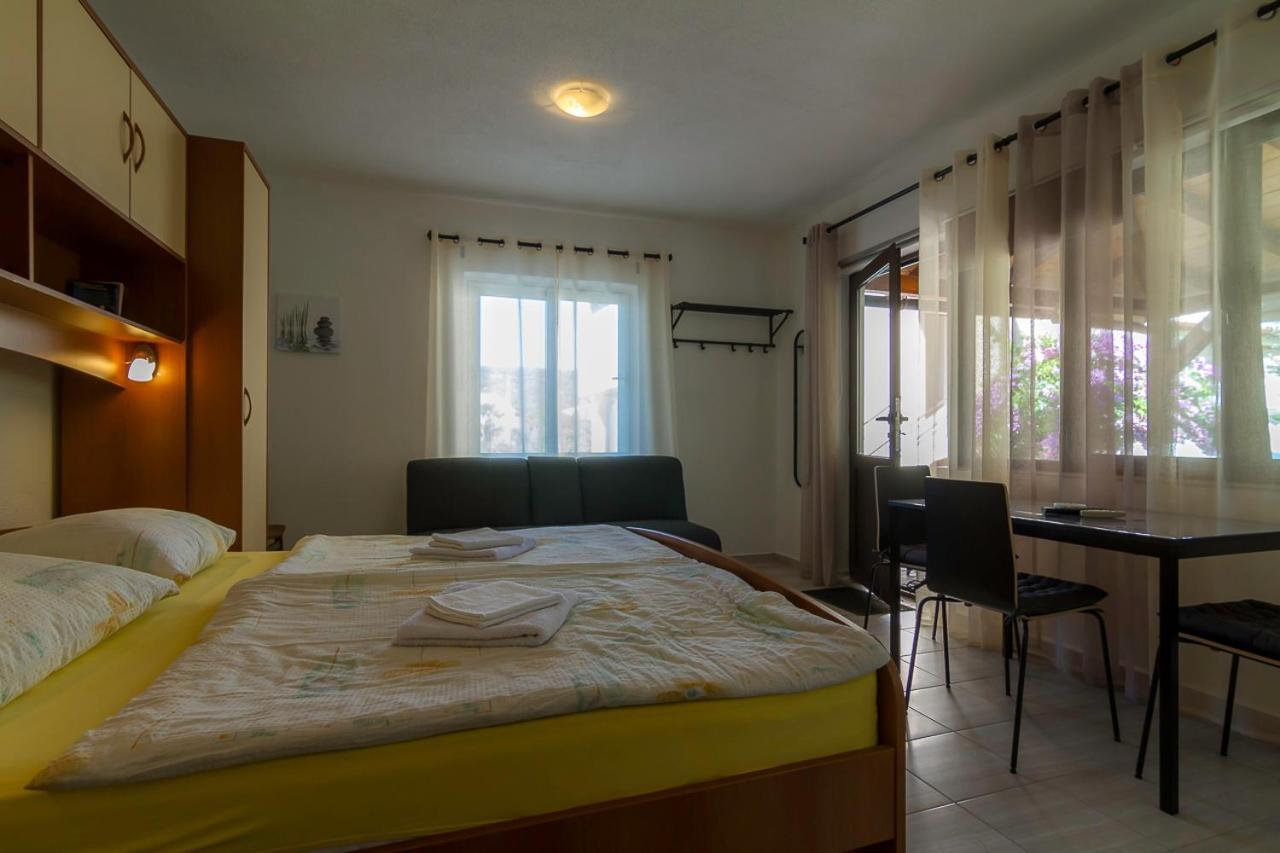 Apartment Tariba Supetarska Draga Exterior foto